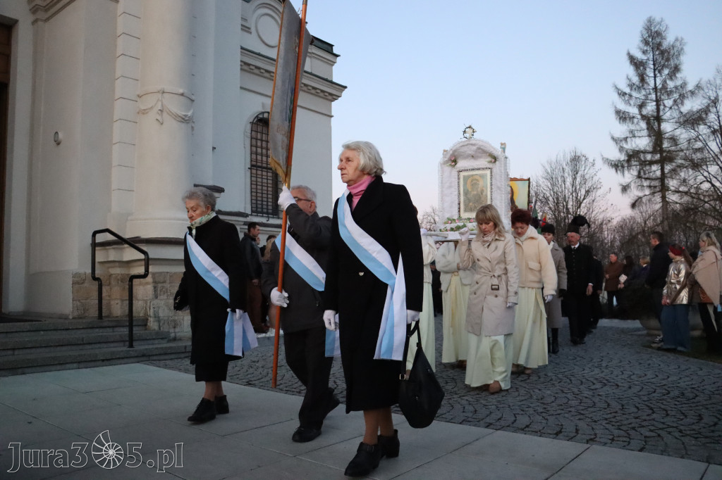 Fotorelacja I: Msza Rezurekcyjna w Koziegłówkach - Wielkanoc 2026!