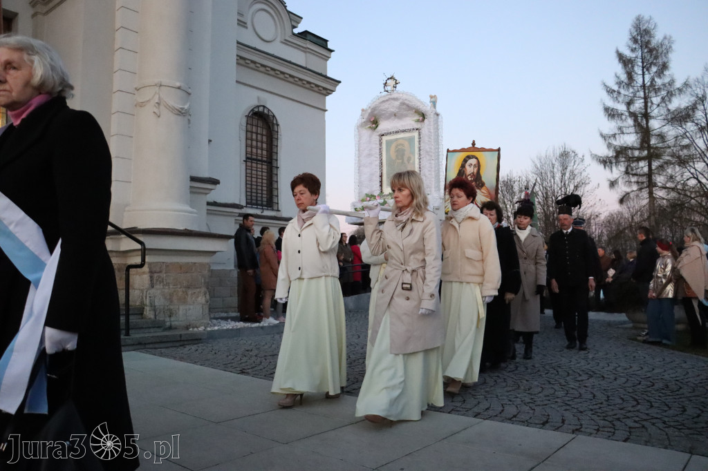 Fotorelacja I: Msza Rezurekcyjna w Koziegłówkach - Wielkanoc 2026!