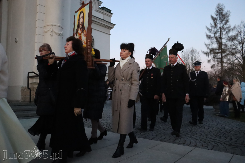 Fotorelacja I: Msza Rezurekcyjna w Koziegłówkach - Wielkanoc 2026!