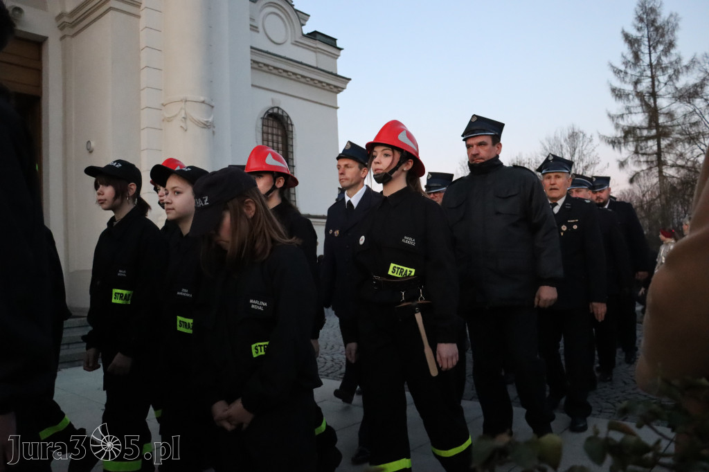 Fotorelacja I: Msza Rezurekcyjna w Koziegłówkach - Wielkanoc 2026!