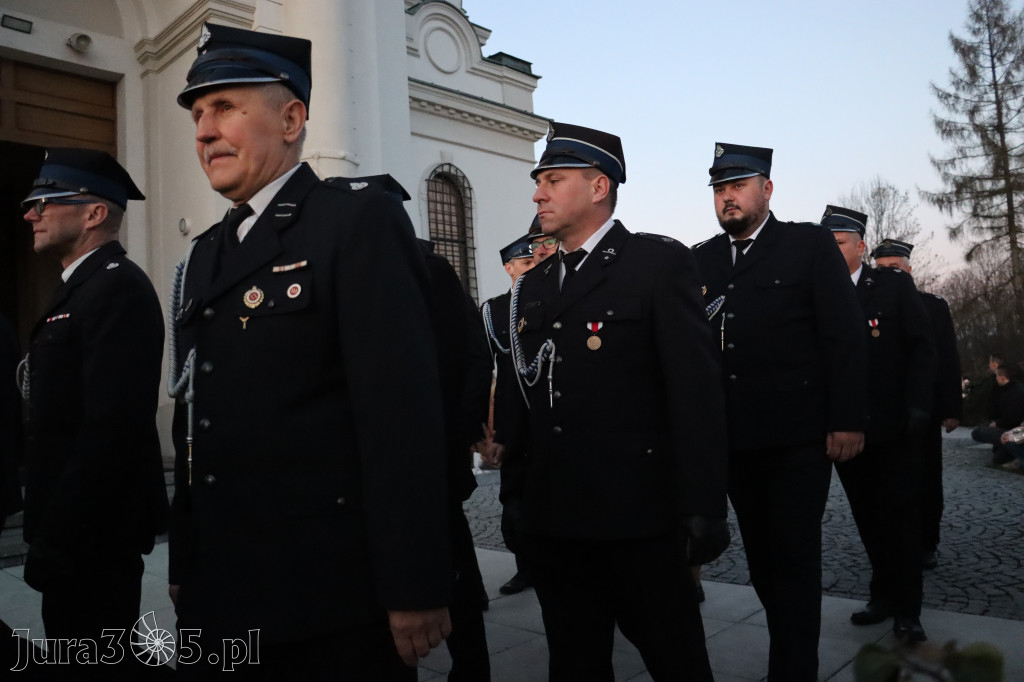 Fotorelacja I: Msza Rezurekcyjna w Koziegłówkach - Wielkanoc 2026!