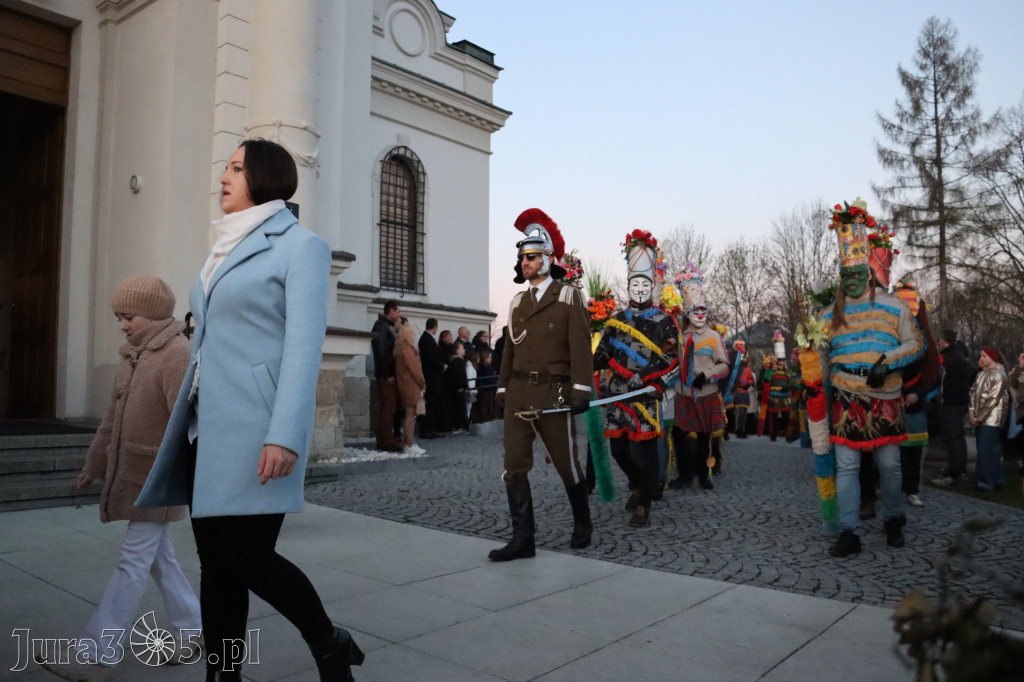 Fotorelacja I: Msza Rezurekcyjna w Koziegłówkach - Wielkanoc 2026!