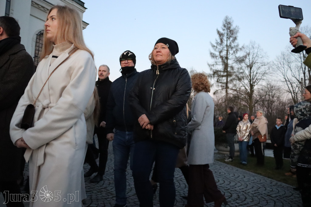 Fotorelacja I: Msza Rezurekcyjna w Koziegłówkach - Wielkanoc 2026!