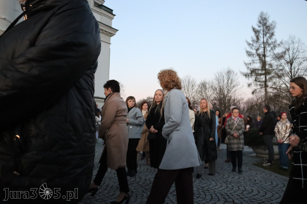 Fotorelacja I: Msza Rezurekcyjna w Koziegłówkach - Wielkanoc 2026!