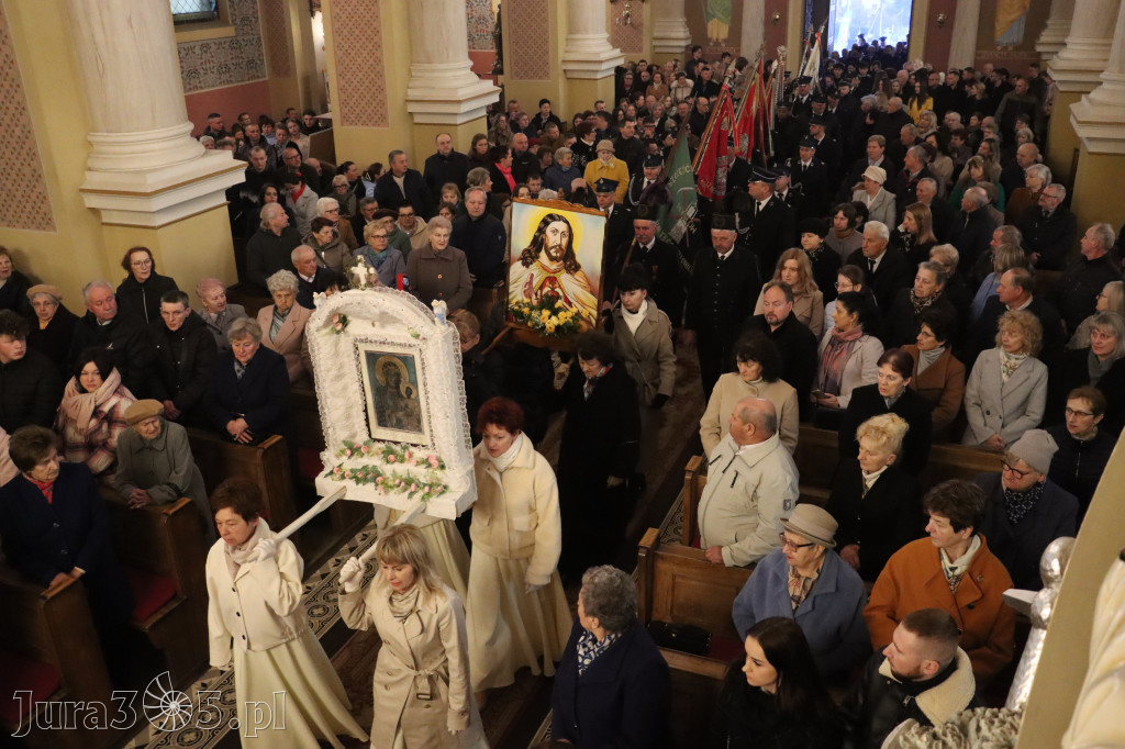 Fotorelacja II: Msza Rezurekcyjna w Koziegłówkach - Wielkanoc 2026!