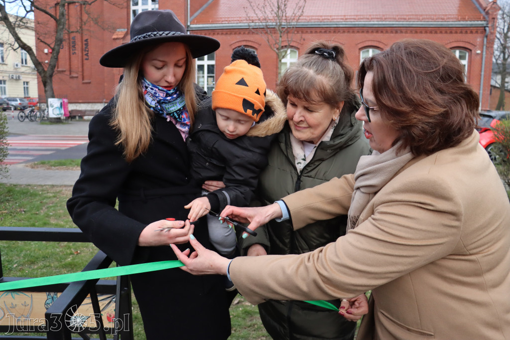 Fotorelacja: Otwarcie instalacji artystycznej  ŁAWECZKI PRZEMYSŁOWEJ PAMIĘCI w Zawierciu