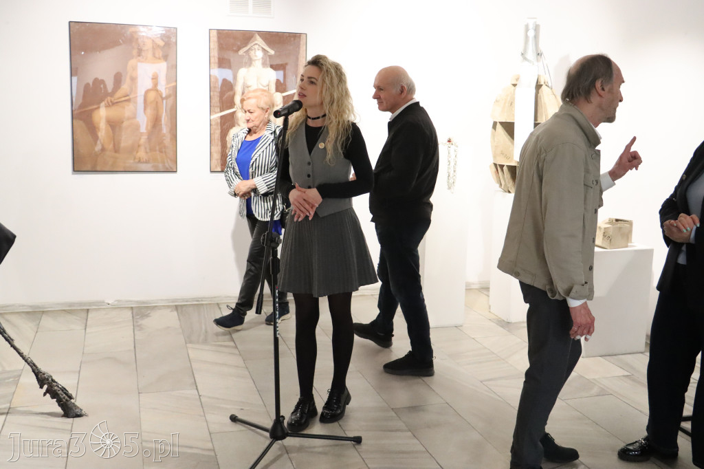Fotorelacja: Wernisaż wystawy „Między linią a formą II” w MOK Zawiercie