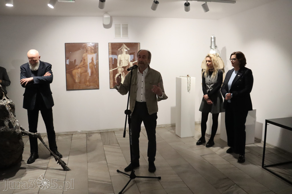 Fotorelacja: Wernisaż wystawy „Między linią a formą II” w MOK Zawiercie