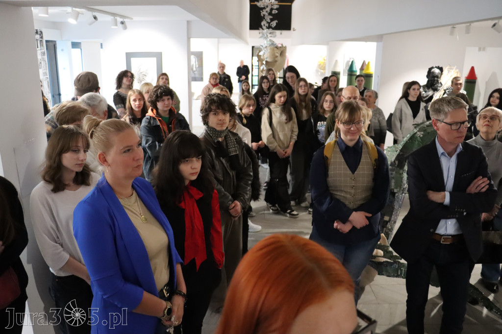 Fotorelacja: Wernisaż wystawy „Między linią a formą II” w MOK Zawiercie