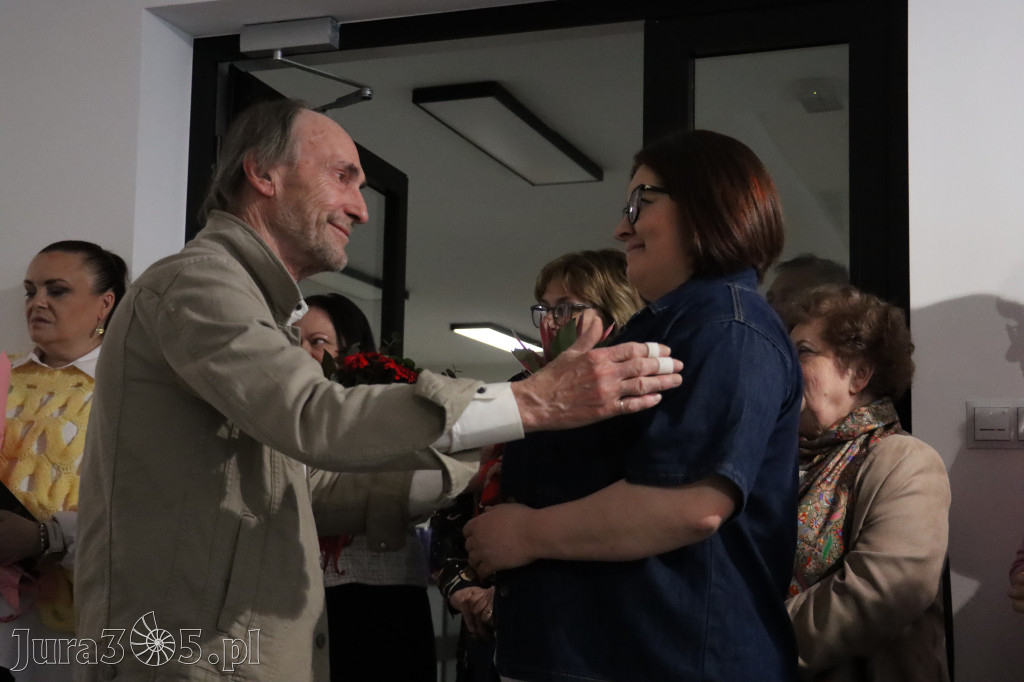 Fotorelacja: Wernisaż wystawy „Między linią a formą II” w MOK Zawiercie