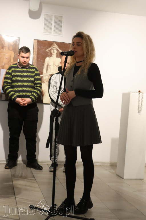 Fotorelacja: Wernisaż wystawy „Między linią a formą II” w MOK Zawiercie