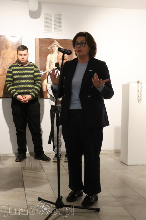 Fotorelacja: Wernisaż wystawy „Między linią a formą II” w MOK Zawiercie