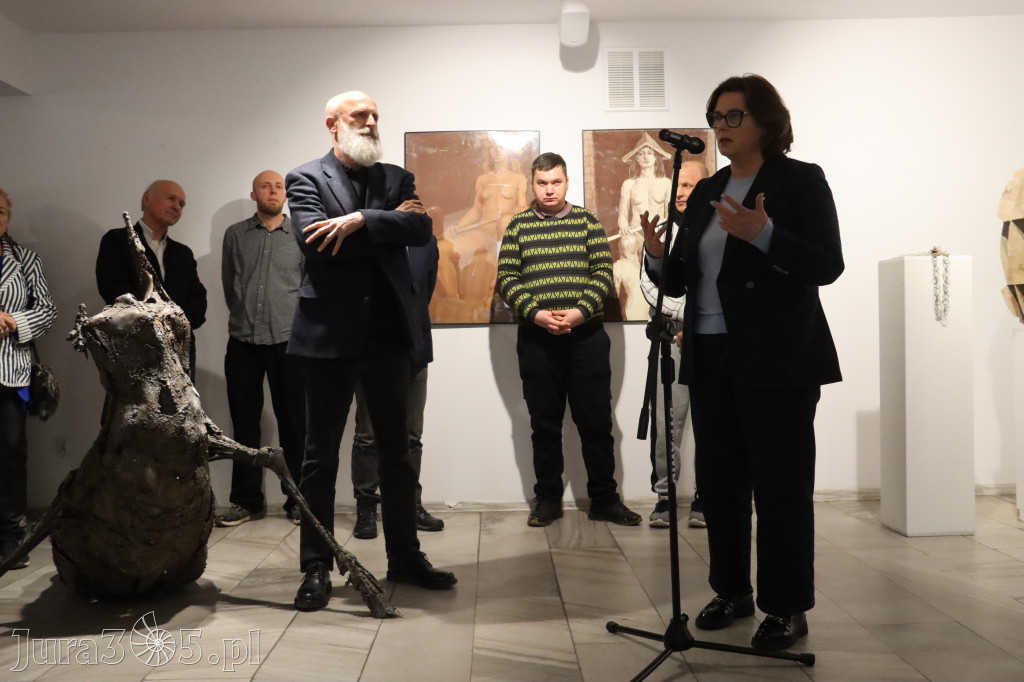 Fotorelacja: Wernisaż wystawy „Między linią a formą II” w MOK Zawiercie