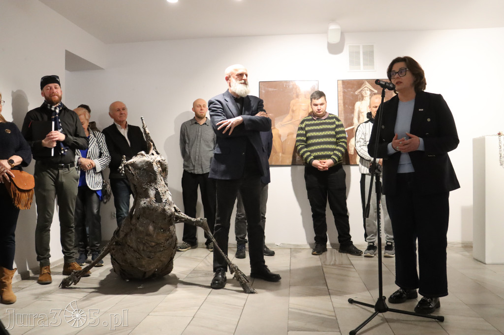 Fotorelacja: Wernisaż wystawy „Między linią a formą II” w MOK Zawiercie