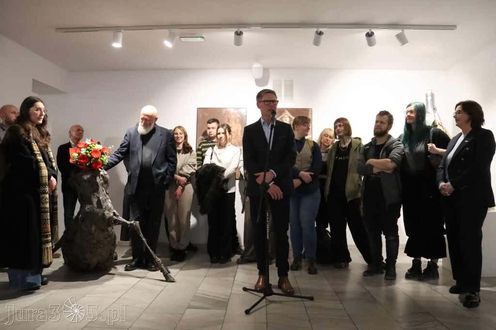 Fotorelacja: Wernisaż wystawy „Między linią a formą II” w MOK Zawiercie