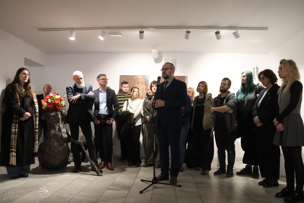 Fotorelacja: Wernisaż wystawy „Między linią a formą II” w MOK Zawiercie