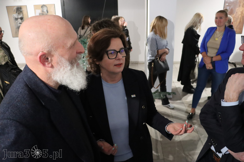 Fotorelacja: Wernisaż wystawy „Między linią a formą II” w MOK Zawiercie