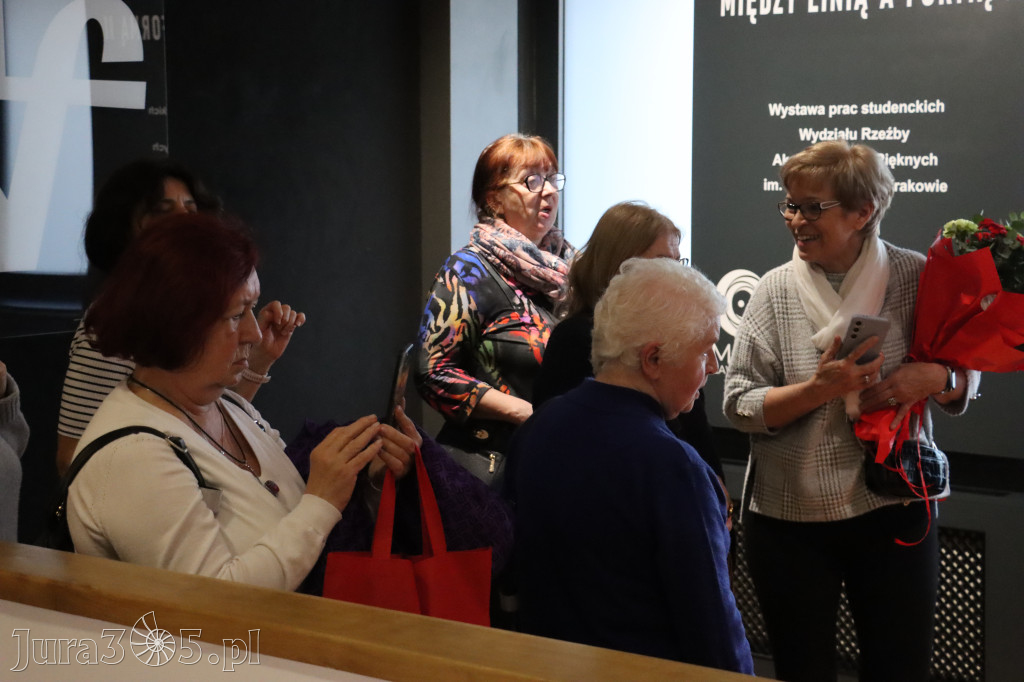 Fotorelacja: Wernisaż wystawy „Między linią a formą II” w MOK Zawiercie