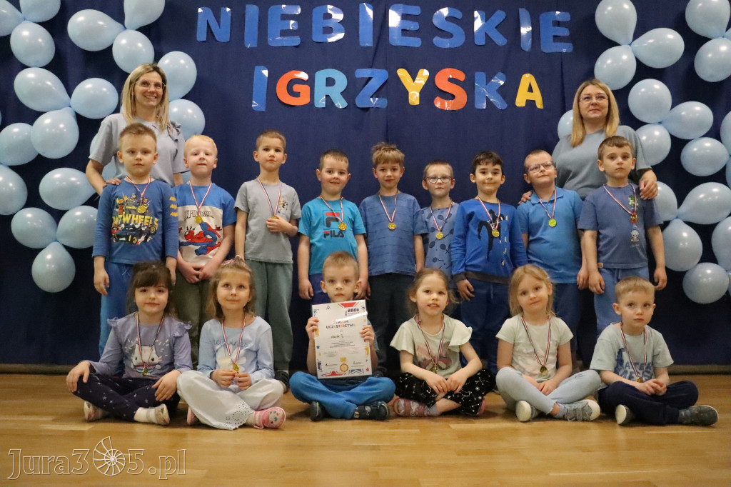 Fotorelacja: NIEBIESKIE IGRZYSKA w Przedszkolu Integracyjnym nr 3 w Zawierciu