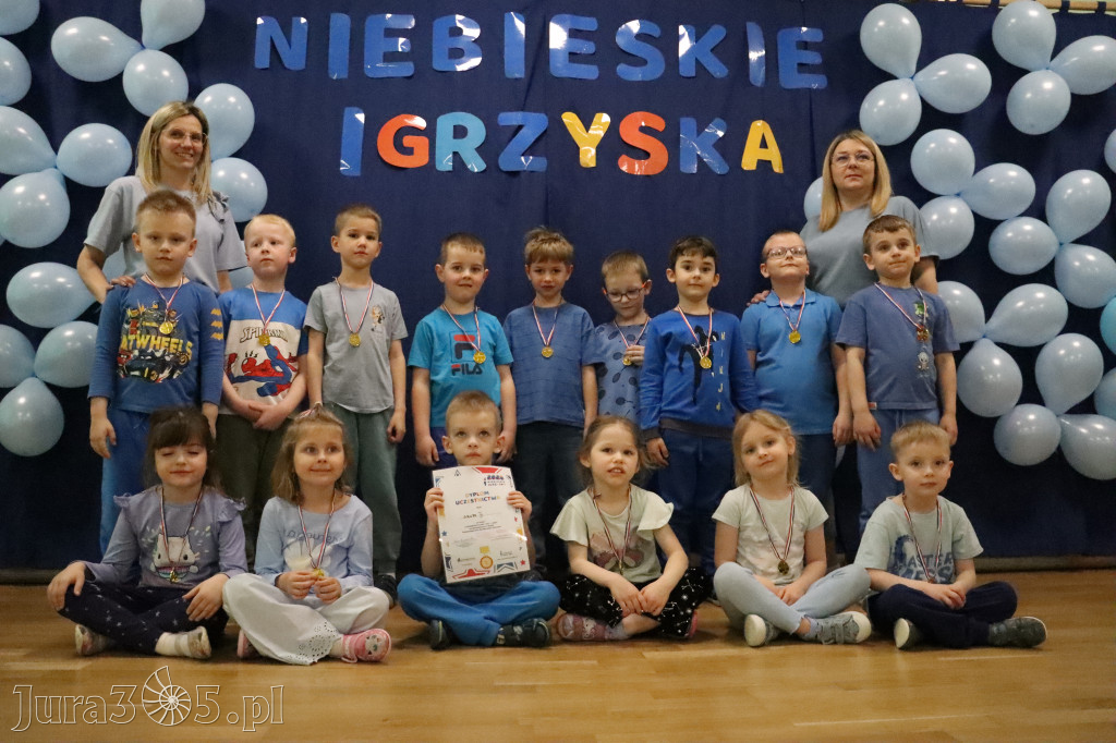 Fotorelacja: NIEBIESKIE IGRZYSKA w Przedszkolu Integracyjnym nr 3 w Zawierciu