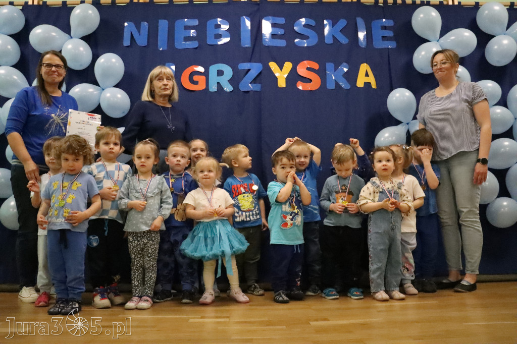 Fotorelacja: NIEBIESKIE IGRZYSKA w Przedszkolu Integracyjnym nr 3 w Zawierciu