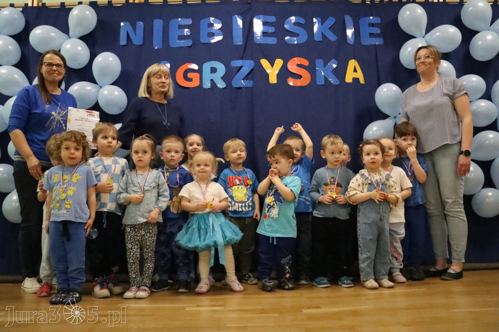 Fotorelacja: NIEBIESKIE IGRZYSKA w Przedszkolu Integracyjnym nr 3 w Zawierciu