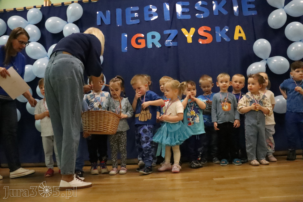 Fotorelacja: NIEBIESKIE IGRZYSKA w Przedszkolu Integracyjnym nr 3 w Zawierciu