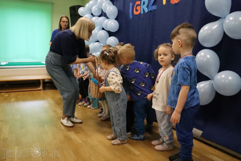 Fotorelacja: NIEBIESKIE IGRZYSKA w Przedszkolu Integracyjnym nr 3 w Zawierciu