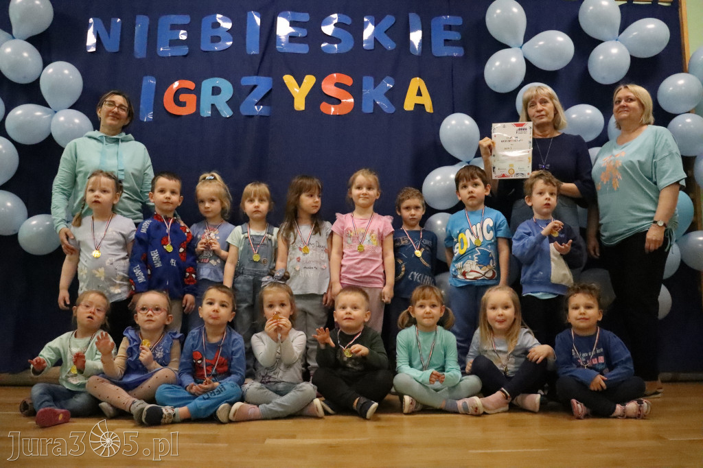 Fotorelacja: NIEBIESKIE IGRZYSKA w Przedszkolu Integracyjnym nr 3 w Zawierciu