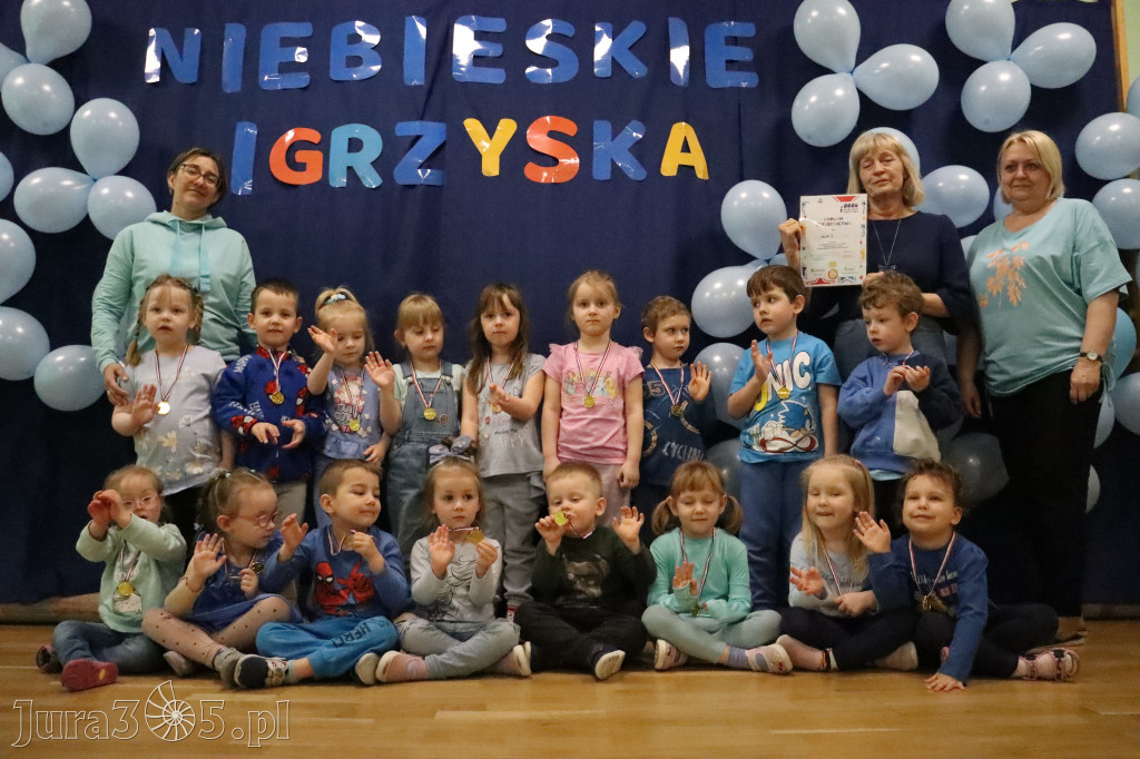Fotorelacja: NIEBIESKIE IGRZYSKA w Przedszkolu Integracyjnym nr 3 w Zawierciu