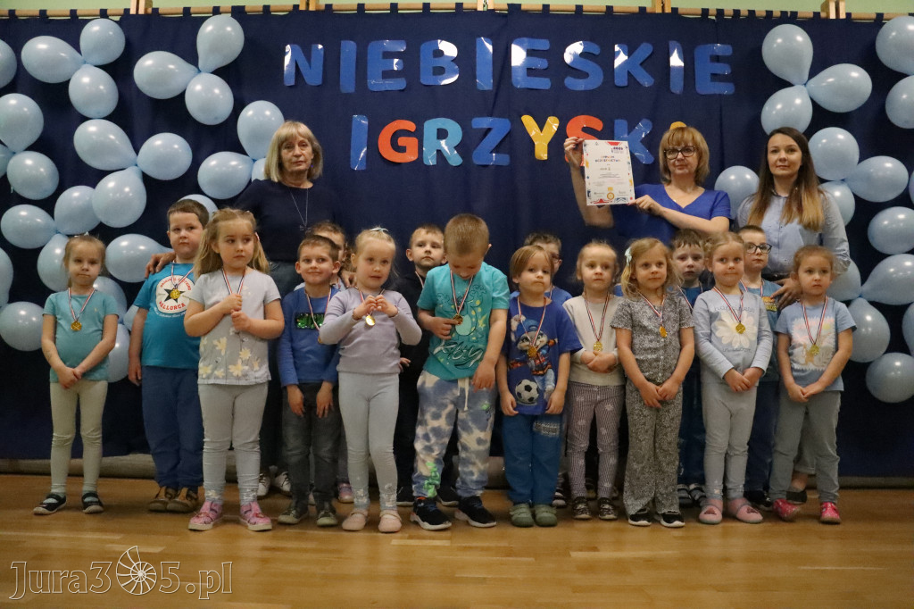 Fotorelacja: NIEBIESKIE IGRZYSKA w Przedszkolu Integracyjnym nr 3 w Zawierciu