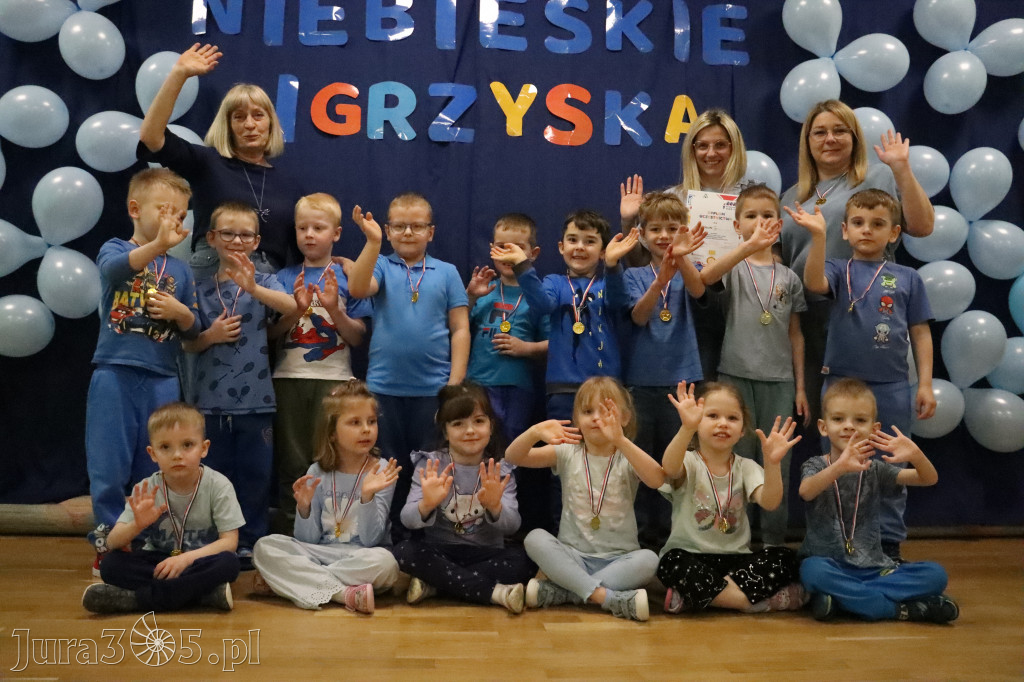 Fotorelacja: NIEBIESKIE IGRZYSKA w Przedszkolu Integracyjnym nr 3 w Zawierciu