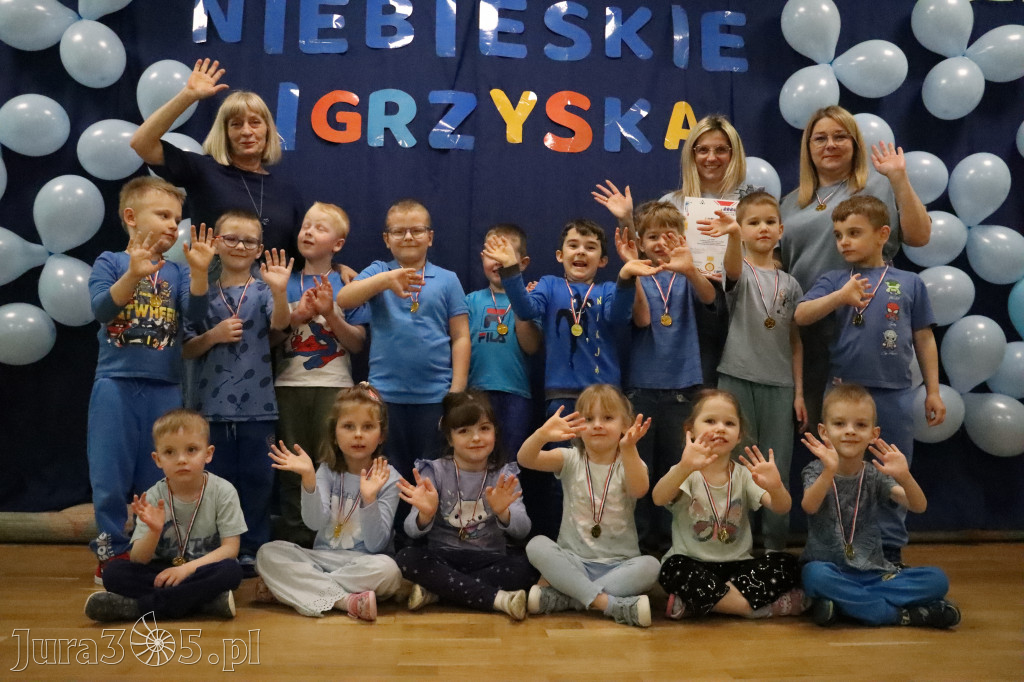 Fotorelacja: NIEBIESKIE IGRZYSKA w Przedszkolu Integracyjnym nr 3 w Zawierciu