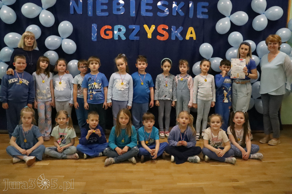 Fotorelacja: NIEBIESKIE IGRZYSKA w Przedszkolu Integracyjnym nr 3 w Zawierciu