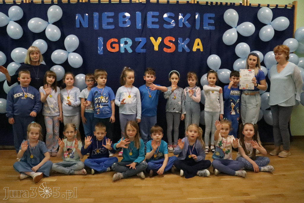 Fotorelacja: NIEBIESKIE IGRZYSKA w Przedszkolu Integracyjnym nr 3 w Zawierciu