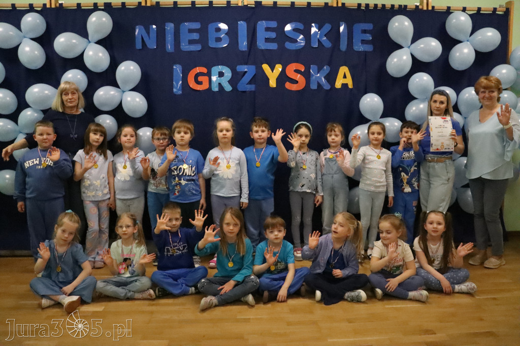 Fotorelacja: NIEBIESKIE IGRZYSKA w Przedszkolu Integracyjnym nr 3 w Zawierciu