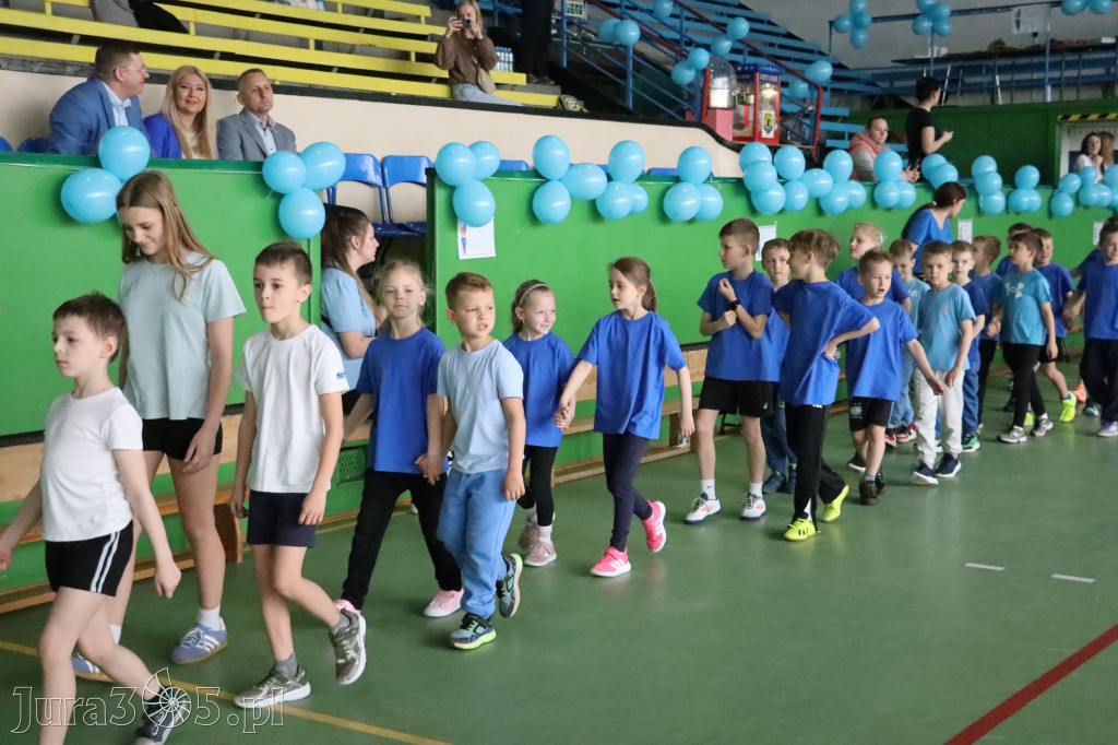 Fotorelacja I: Niebieskie Igrzyska zorganizowane przez SP4 w Zawierciu