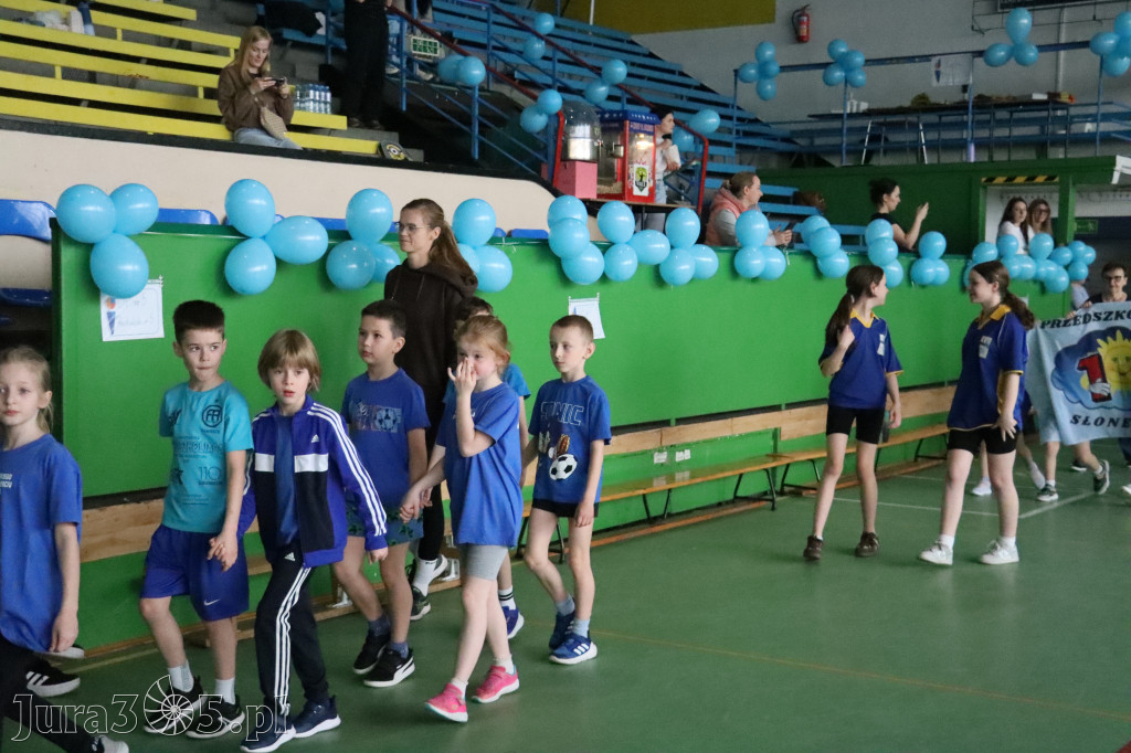 Fotorelacja I: Niebieskie Igrzyska zorganizowane przez SP4 w Zawierciu