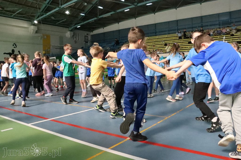 Fotorelacja I: Niebieskie Igrzyska zorganizowane przez SP4 w Zawierciu