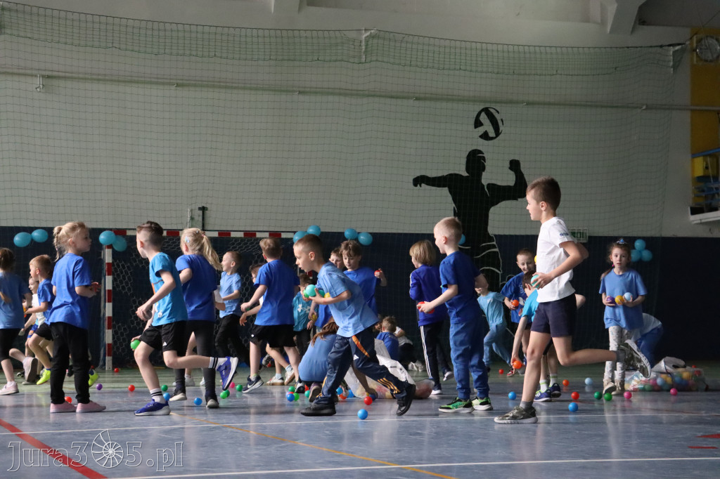 Fotorelacja I: Niebieskie Igrzyska zorganizowane przez SP4 w Zawierciu