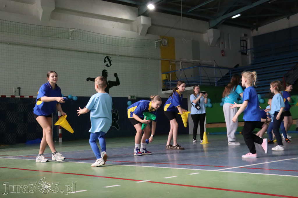 Fotorelacja II: Niebieskie Igrzyska zorganizowane przez SP4 w Zawierciu