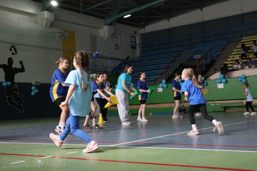 Fotorelacja II: Niebieskie Igrzyska zorganizowane przez SP4 w Zawierciu