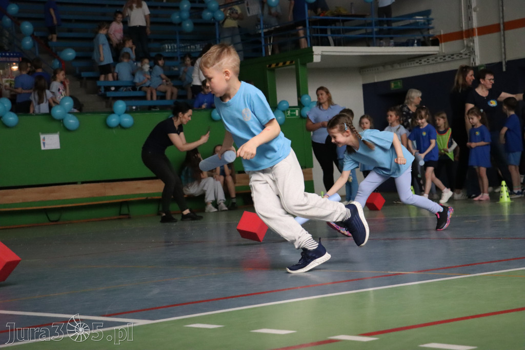 Fotorelacja II: Niebieskie Igrzyska zorganizowane przez SP4 w Zawierciu