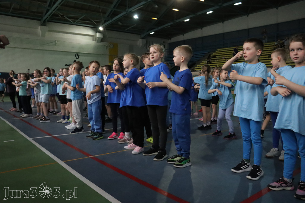 Fotorelacja II: Niebieskie Igrzyska zorganizowane przez SP4 w Zawierciu