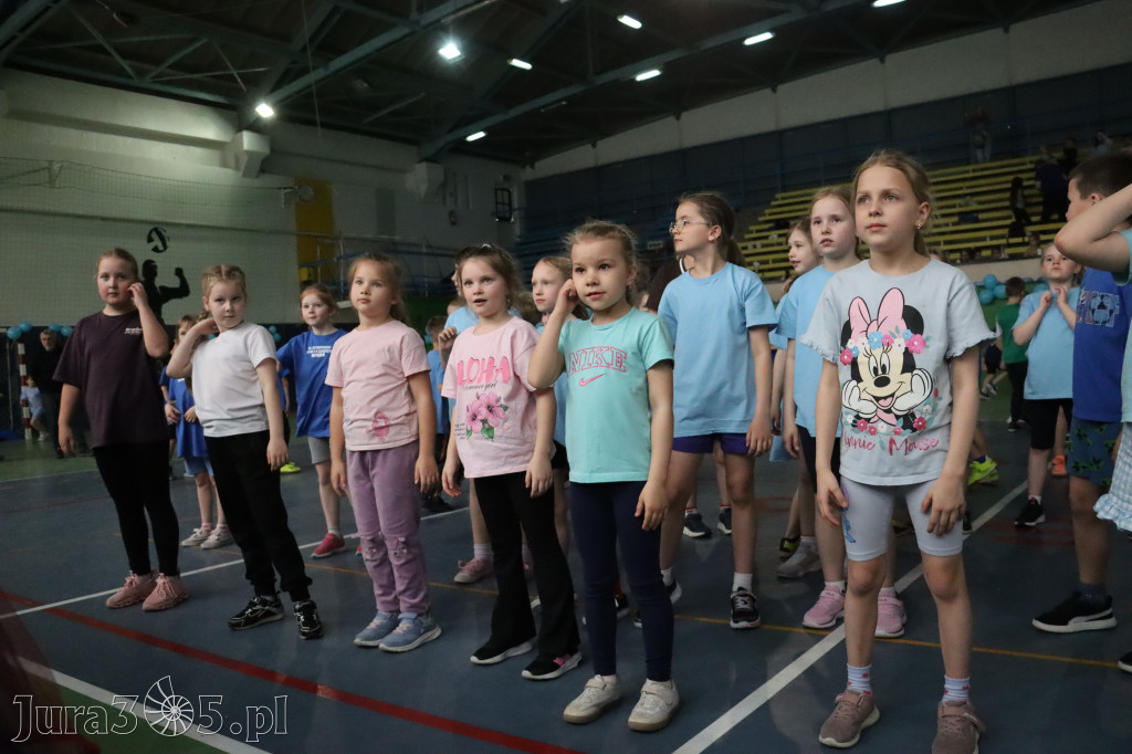 Fotorelacja II: Niebieskie Igrzyska zorganizowane przez SP4 w Zawierciu