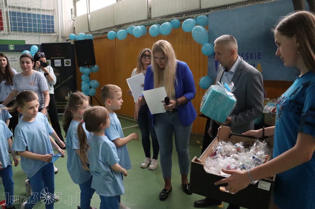 Fotorelacja II: Niebieskie Igrzyska zorganizowane przez SP4 w Zawierciu