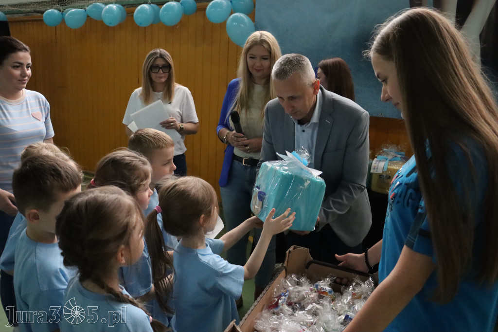 Fotorelacja II: Niebieskie Igrzyska zorganizowane przez SP4 w Zawierciu