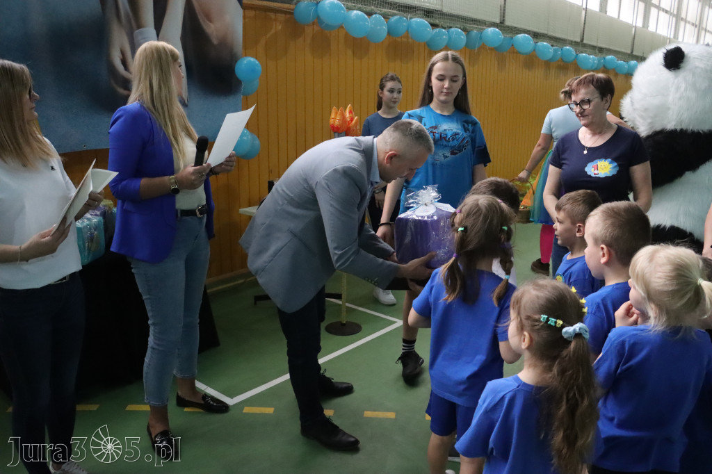Fotorelacja II: Niebieskie Igrzyska zorganizowane przez SP4 w Zawierciu
