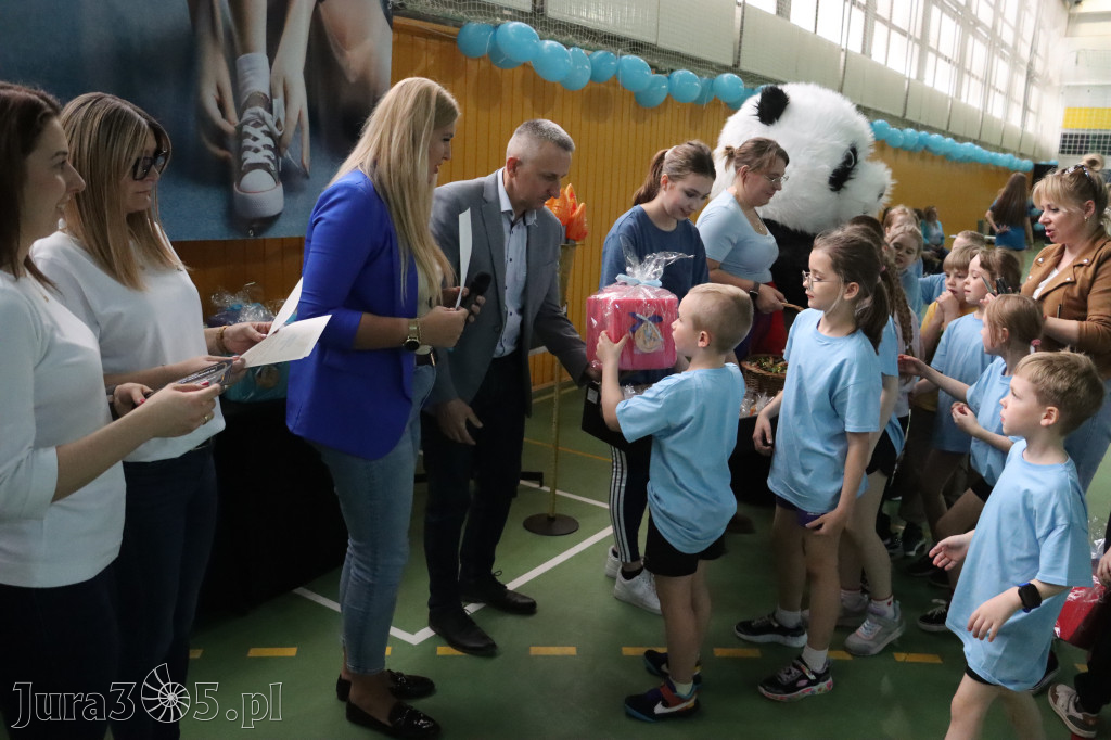 Fotorelacja II: Niebieskie Igrzyska zorganizowane przez SP4 w Zawierciu