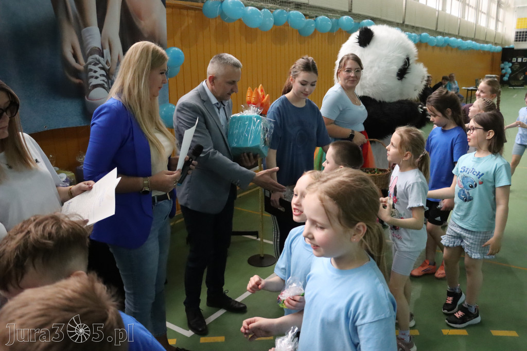 Fotorelacja II: Niebieskie Igrzyska zorganizowane przez SP4 w Zawierciu